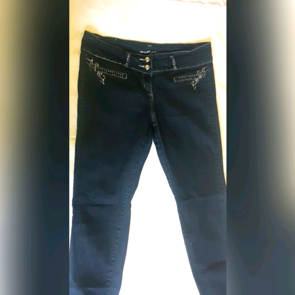 Jeans - Picture 3 of 5